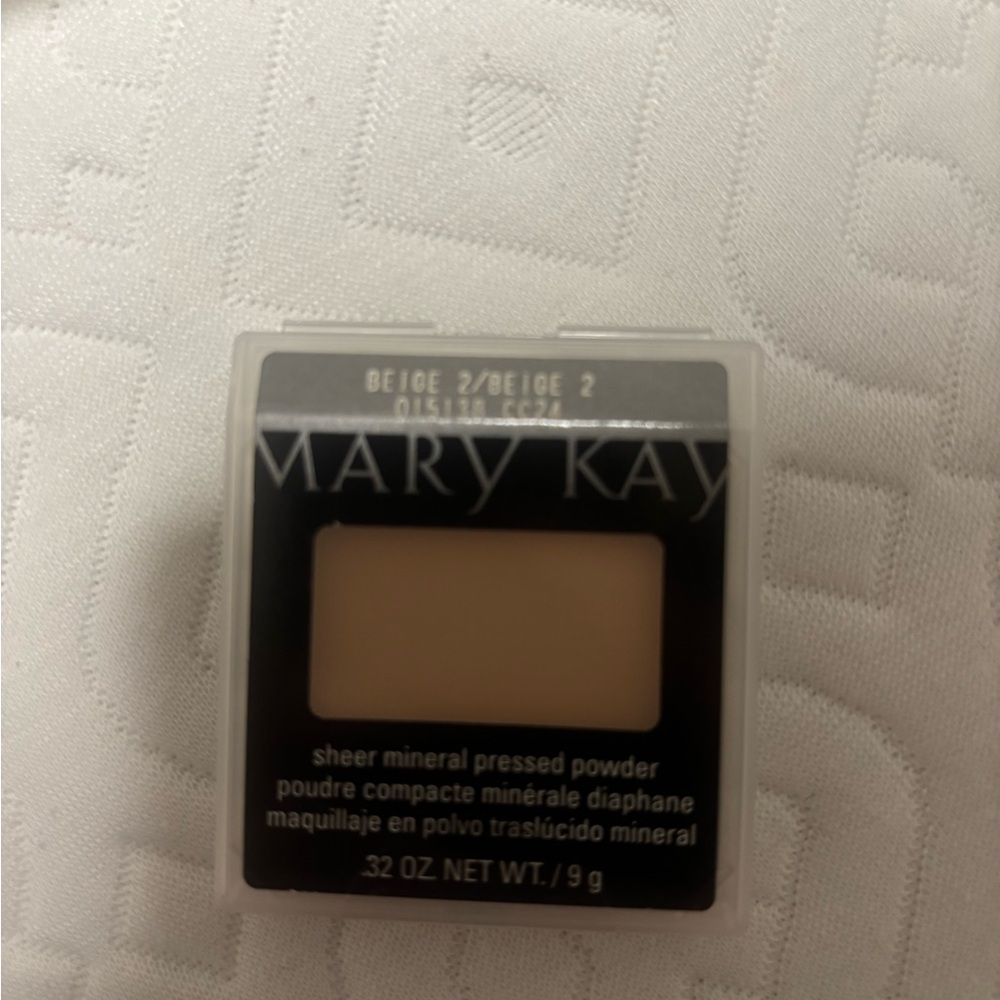 Mary Kay Sheer Mineral Pressed Powder - Beige 2